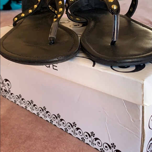 Sandals - Picture 2 of 4